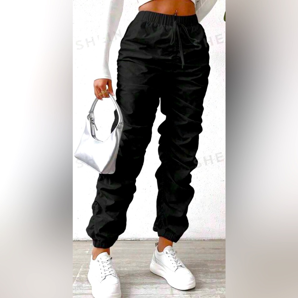 Elastic waist wrinkle pants